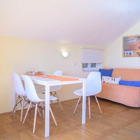 Apartment Christian Karlobag Cameră foto